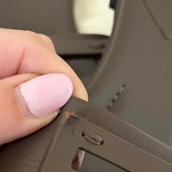 Fendi women’s leather Logo Slide sandal - Picture 3 of 5